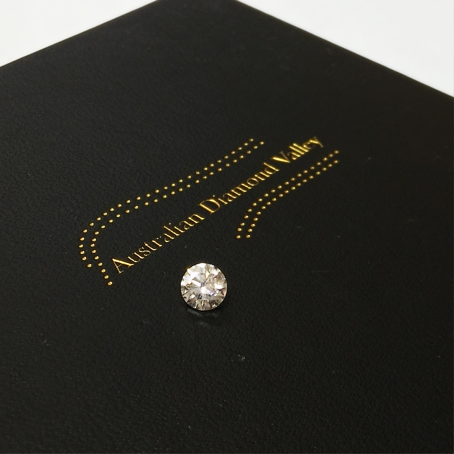 1.01ct Authentic Australian White Diamond of Argyle Origin - K/VS1