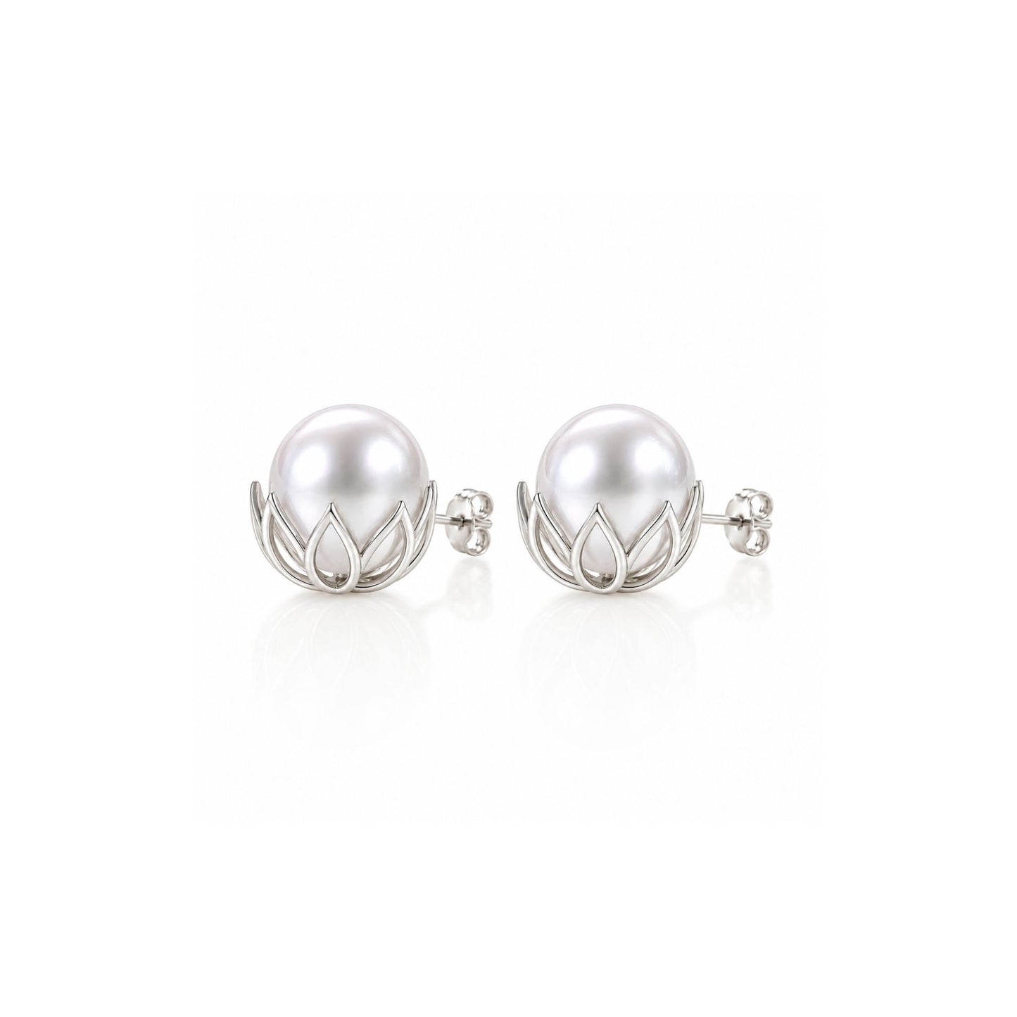 Lunelle Pearl Studs