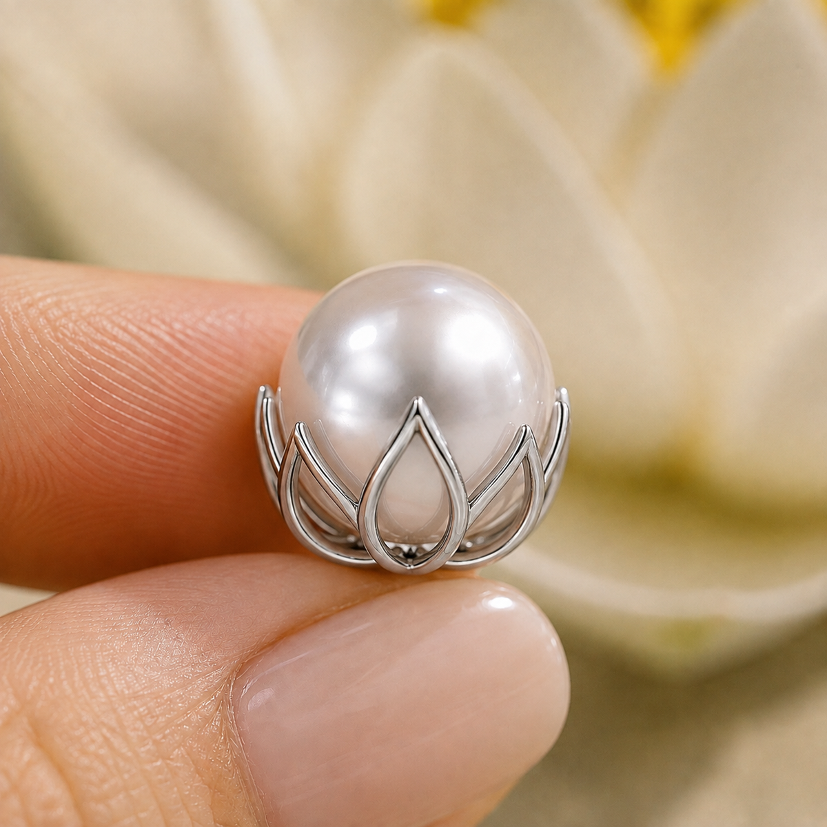 Lunelle Pearl Studs